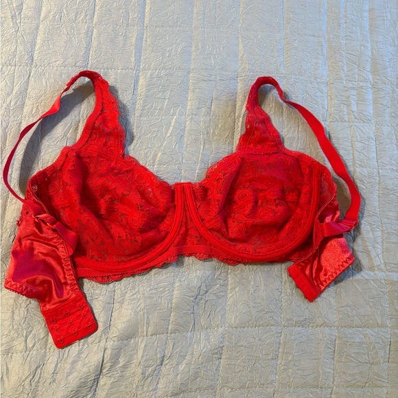 Delicates Scarlet Red Lace Bra Adjustable straps Underwire - Picture 3 of 6